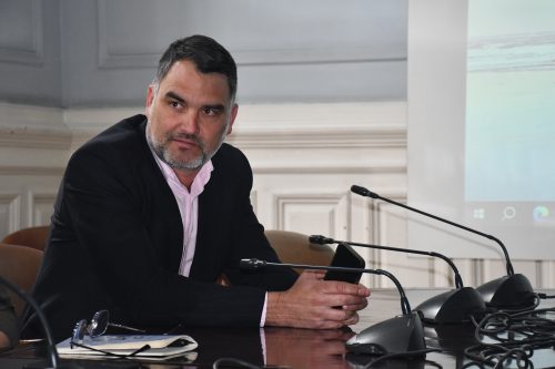 Javier Macaya apunta a La Moneda por caso convenios: 