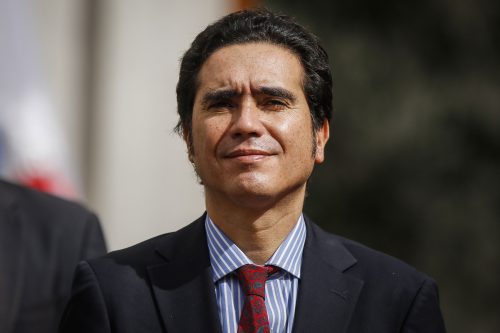 Ignacio Briones pide frenar la escalada política por cifras fiscales y cuestiona acusación constitucional contra Grau
