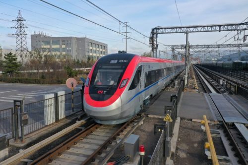 De Santiago a Curicó en dos horas: inauguran el tren más rápido de Sudamérica