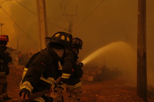 Bomberos da por superada la emergencia de los incendios forestales en Viña del Mar