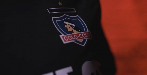 Colo Colo presenta su nueva camiseta de visita para este 2024