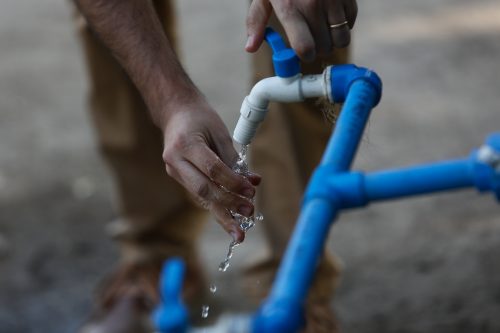 Aguas Andinas anuncia corte de agua en dos comunas de Santiago