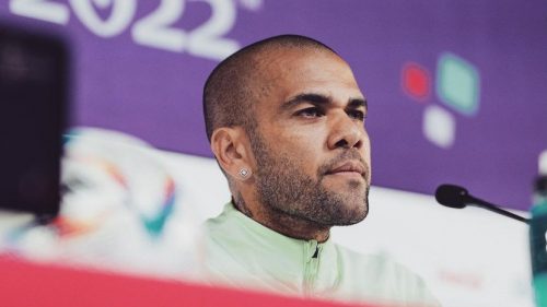 Dani Alves obtiene libertad provisional con fianza millonaria tras condena por violación