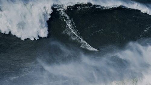 Surfista alemán conquista ola de más de 28 metros y rompe su propio récord