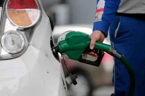 Precio de las bencinas jueves 4 de abril: ¿Sube o baja su valor?