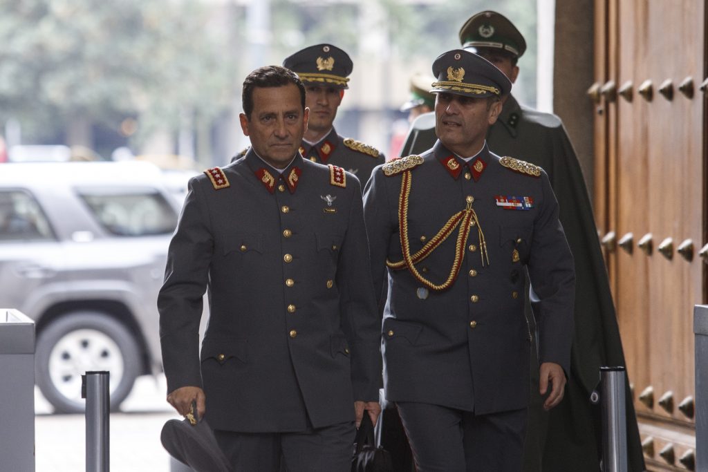 Tras reunión con Boric, Javier Iturriaga continuará en el cargo de comandante en jefe del Ejército