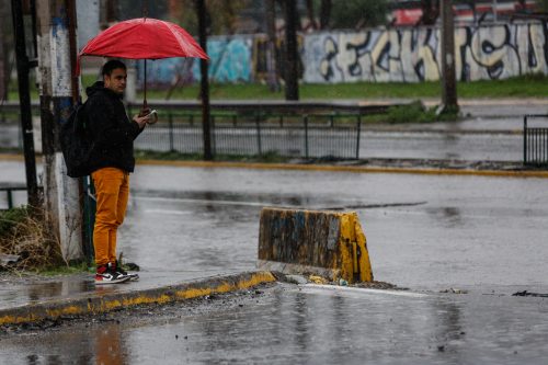 Lluvia en la Región Metropolitana: revisa el pronóstico del tiempo para Santiago durante esta semana