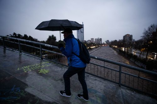 Lluvia en la Región Metropolitana: revisa el pronóstico del tiempo para Santiago durante esta semana