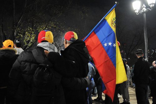 Venezuela ordena el retiro inmediato de su embajador en Chile y en otros seis países de la región