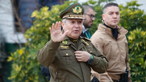 General Ricardo Yáñez es internado de urgencias en el Hospital de Carabineros