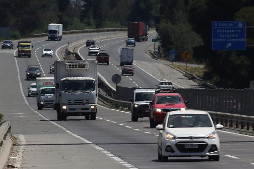 Fin de semana XL: Se estima que saldrán más de 500 mil vehículos desde Santiago