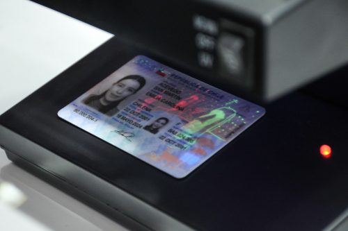 Nuevo diseño de pasaporte y carnet de identidad estará disponible en el Registro Civil en diciembre