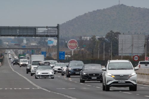 Medidas en las autopistas para masiva salida de vehículos de la Región Metropolitana por Año Nuevo