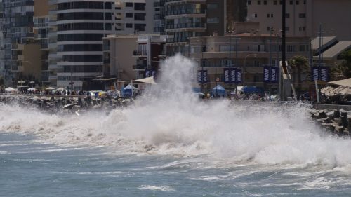 Nueva alerta por marejadas: Armada confirma que afectarán a las costas desde Arica hasta Biobío