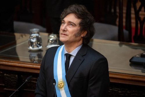 Milei afirma que la recesión ha terminado y asegura que en 2025 reducirá el 90% de los impuestos