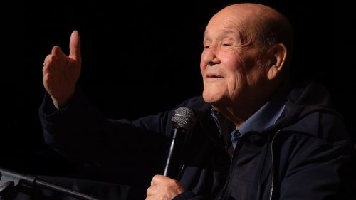 Fallece Leo Dan, emblemático cantante argentino, a los 82 Años