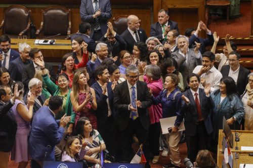 Tras años de debate, Diputados aprueban nuevo sistema mixto de pensiones para Chile