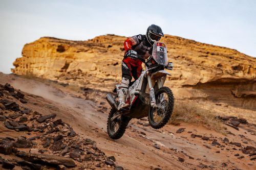 Etapa 5 del Rally Dakar 2025: Un podio en motos y un triunfo en SSV para los chilenos