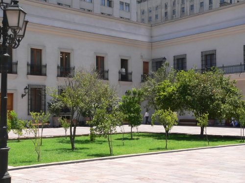 Familia de gásfiter fallecido en La Moneda presentará querella para establecer las circunstancias de la muerte