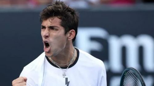 De lucky looser a lucky winner: Cristian Garin ganó los tres sets y avanzó a la segunda ronda de Wimbledon