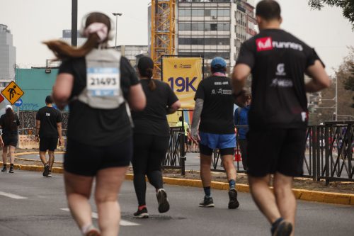 Metro cambia su horario para Maratón de Santiago 2025: ¿Qué calles estarán cortadas este domingo?