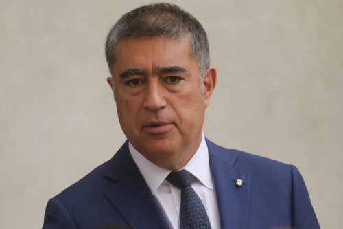 Alcalde Mario Desbordes por continuidad del rector (i) del INBA: 