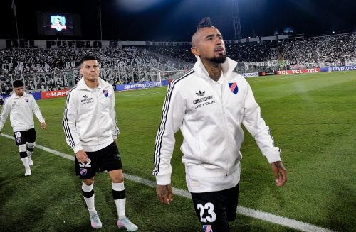 Presencia de hinchas de Colo-Colo genera preocupación en Brasil: Tienen prohibido ir al estadio