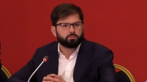 Presidente Boric vuelve a desmarcarse del FA en caso ProCultura: "El respeto al Estado de Derecho se prueba cuando uno mismo está bajo la lupa"