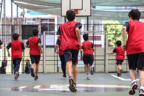 Encuesta revela que el 78,7% de los niños chilenos no realiza actividad física en el ámbito escolar