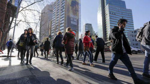 Encuesta 5C de Cadem: Campaña del Día de la Madre divide opiniones en la previa del 11 de mayo