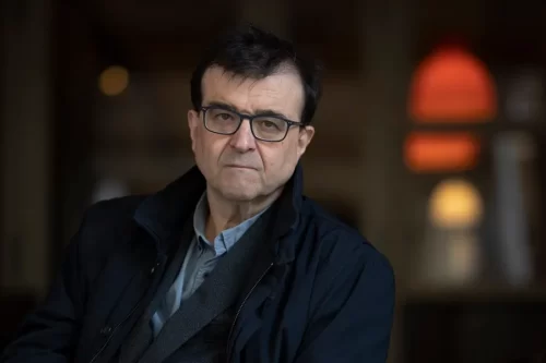 Javier Cercas y el enigma de la fe: un ateo en el corazón del Vaticano