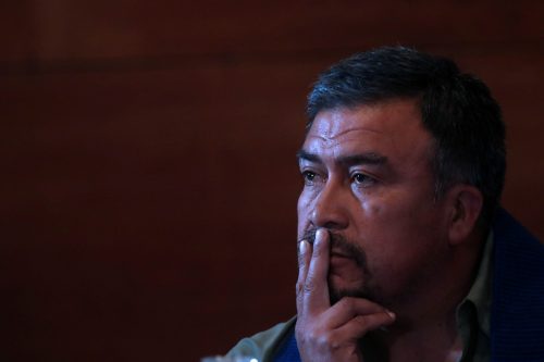 "Piensa que la violencia es la solución" y "respeto su posición": Las reacciones tras las críticas de Llaitul a la Comisión para la Paz