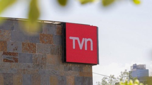 Coordinación histórica de sindicatos de TVN: por primera vez en años, votaron la huelga unitariamente