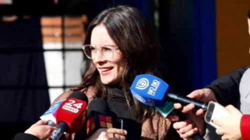 Vallejo confirma que regresará a La Moneda durante la segunda semana de julio tras su postnatal