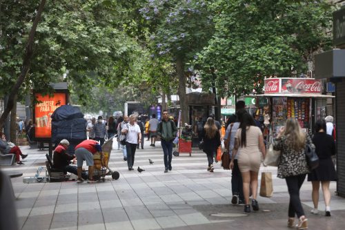INE: Tasa de desocupación nacional aumenta a 8,9% y en mujeres supera el 10%
