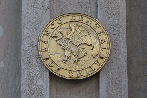 Banco Central mejora proyecciones de crecimiento en 2025 y pone foco en el conflicto en Medio Oriente