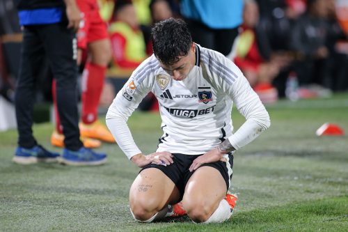 Otro problema para Colo Colo: le faltan más de 1.400 minutos de jugadores sub 21