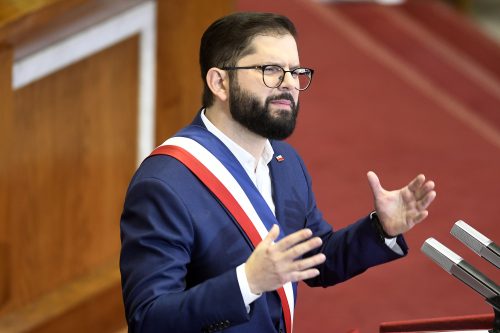 Presidente Boric condena ataque de EEUU a Irán: 