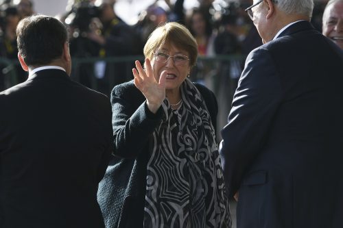 Bachelet llama a participar en primarias: 