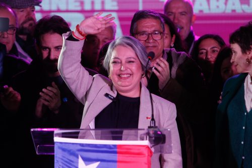 Jara apela a la unidad tras ganar en primarias: 