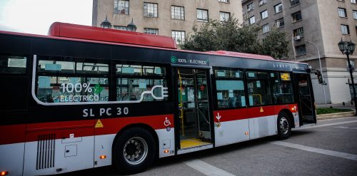 Avance hacia la movilidad sustentable: 935 nuevos buses eléctricos se suman al transporte público de la RM