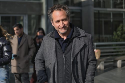 Juan Pablo Sáez queda en libertad tras ser formalizado por violencia intrafamiliar