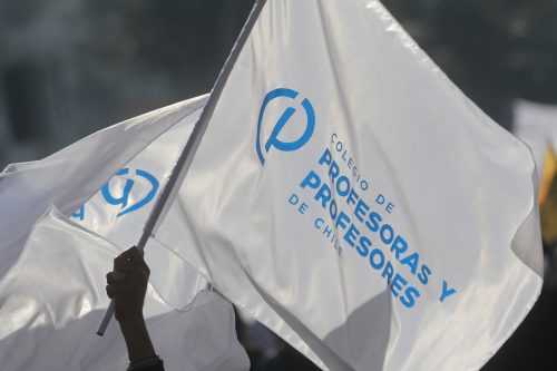 Descuentos en sueldos a docentes en paro son obligatorios según Contraloría