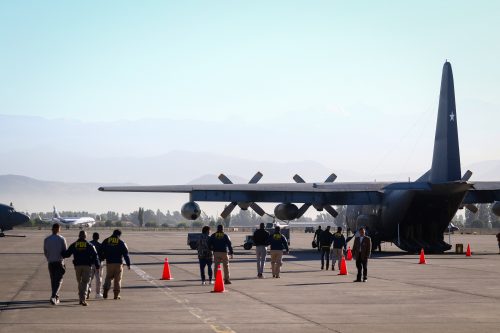 Llega al país el tercer vuelo con chilenos deportados desde EE.UU.: ya son 102 los repatriados