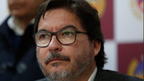 Barraza también dice que Jara podría suspender su militancia al Partido Comunista: 