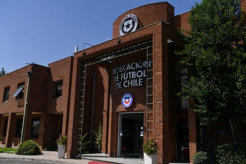 Comisión de Constitución podría oficiar a CMF por más de 7 millones de dólares entregados por Conmebol a la ANFP