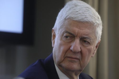 Gobierno solicita la renuncia de Javier Etcheberry a su cargo de director del SII por controversia por avalúo de su propiedad