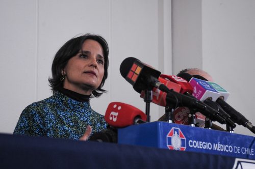 Presidenta del Colegio Médico y listas de espera: 