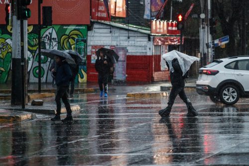 Lluvia en Santiago este martes 15 de julio: ¿a qué hora comienzan las precipitaciones?