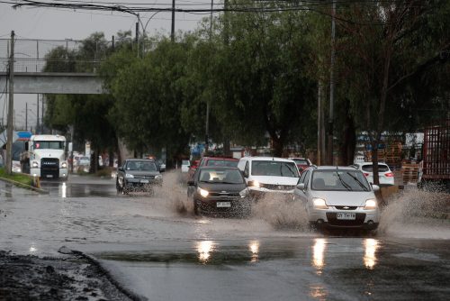 ¿Lloverá esta semana en Santiago? Nuevo sistema frontal llegará a Chile